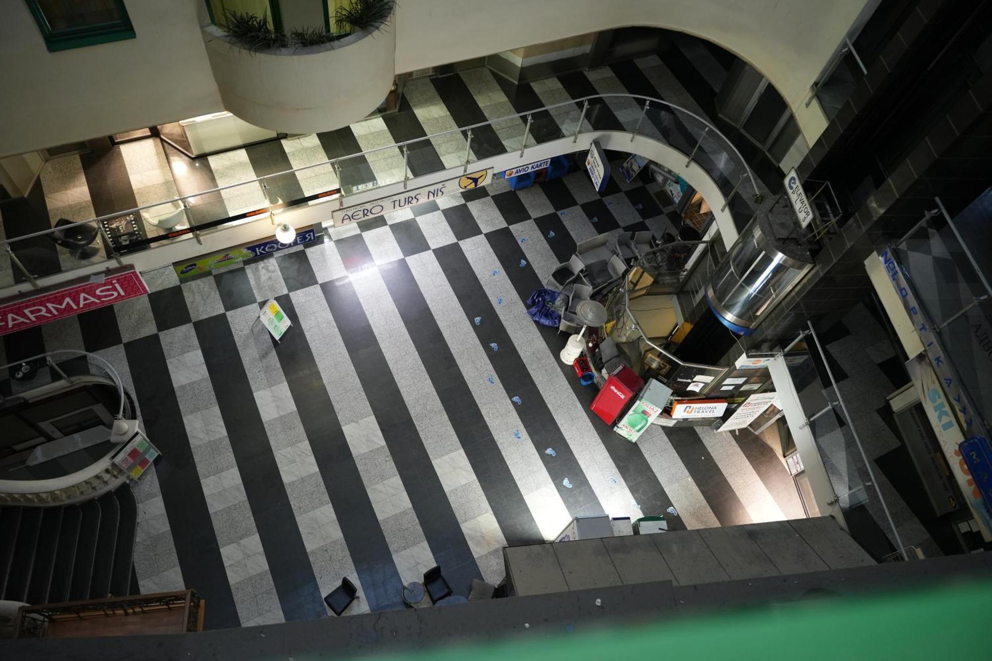 Black Diamond Nis Bagian luar foto